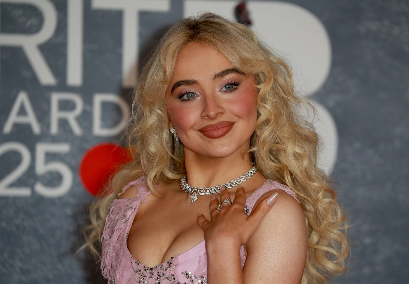 sabrina carpenter net worth