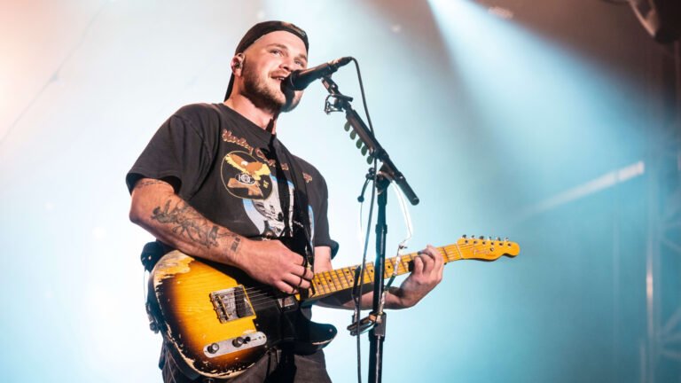 zach bryan net worth